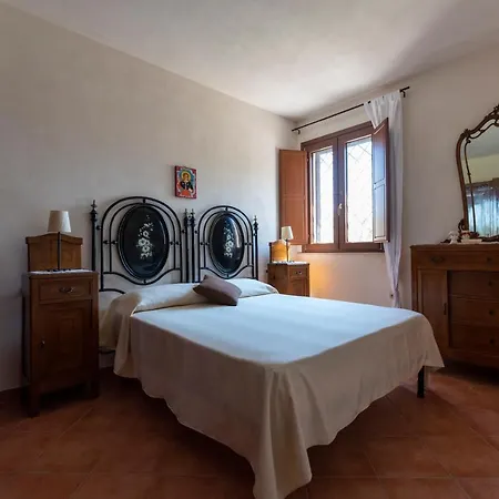 Il Gelso E L'ulivo Noto